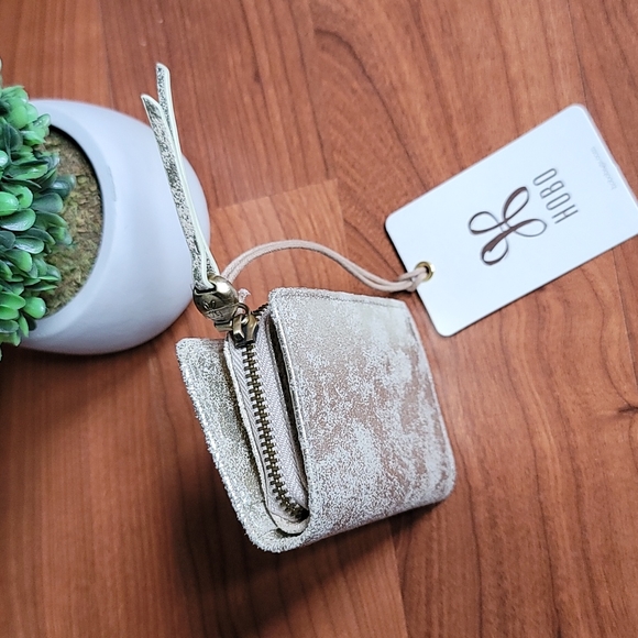 HOBO Dart Calfskin Gold Metallic Leather Wallet - Picture 5 of 7